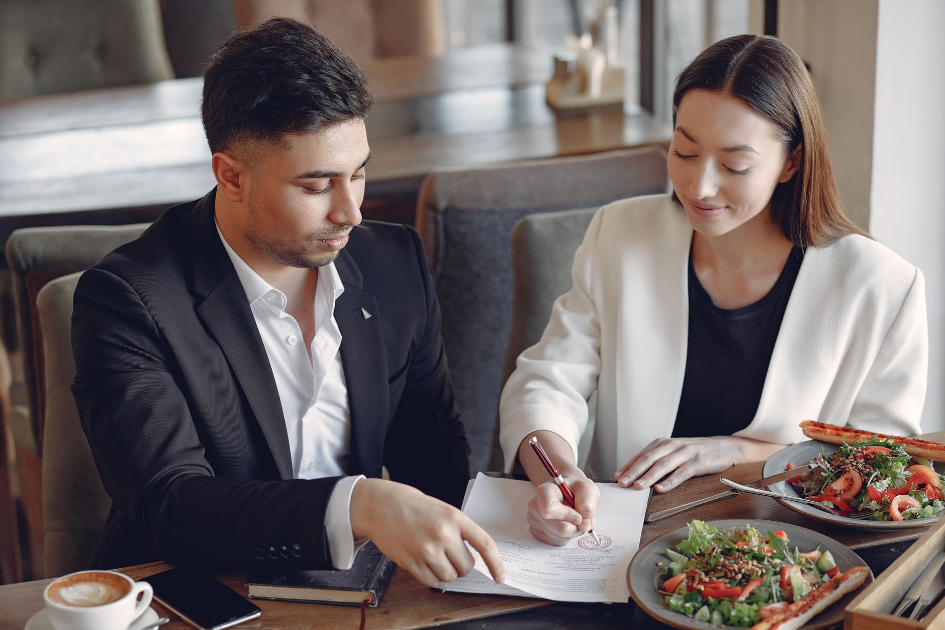 Illustratieve foto bij: leverancierscontract heronderhandeling voorwaarden